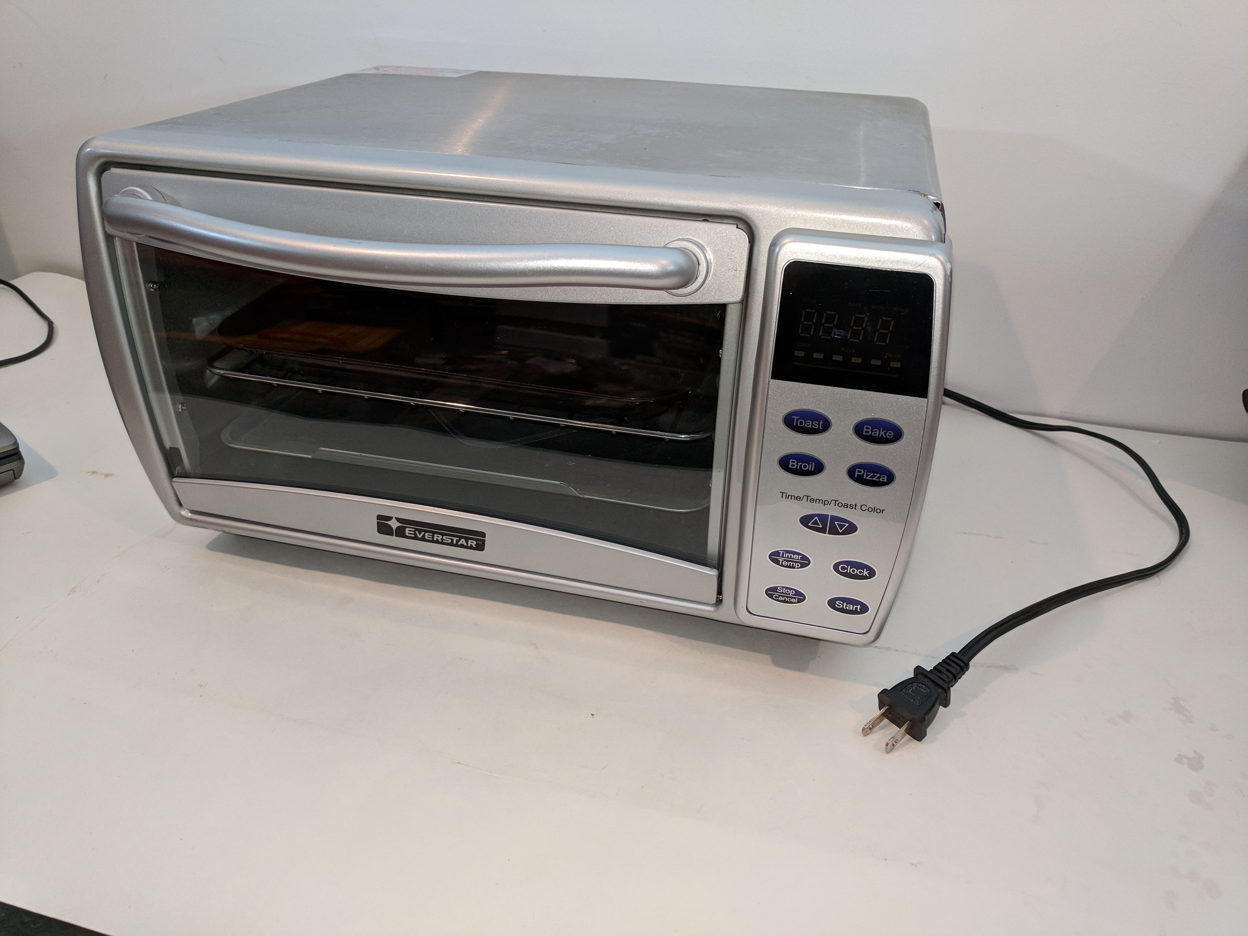 Everstar 900W 4-slice Toaster Oven/Broiler WORKING clean