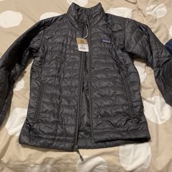 Men’s Patagonia Nano Puff Jacket (NEW) Small