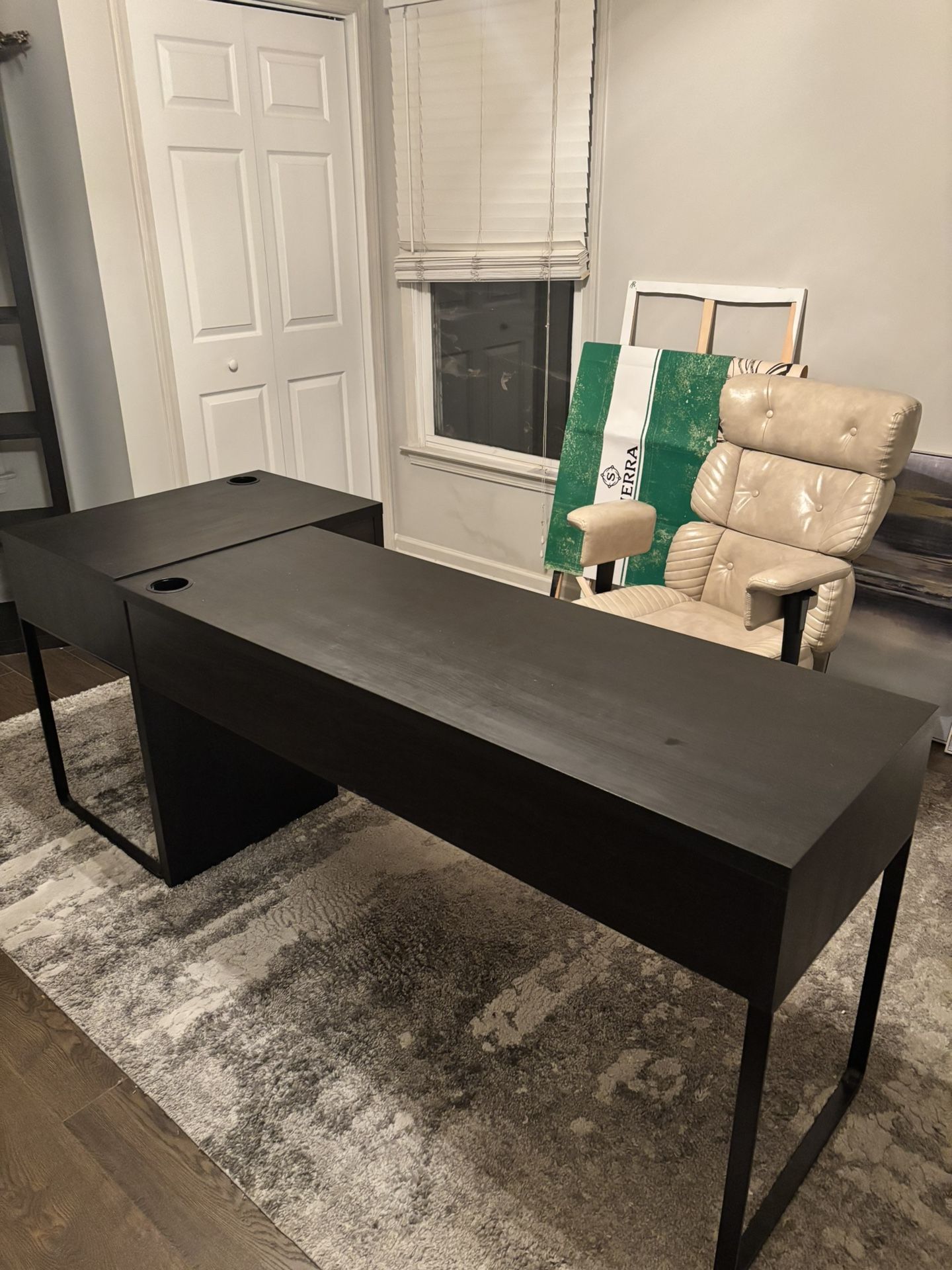 Work Desk