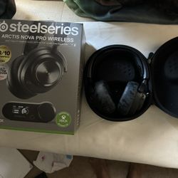 arctis nova pro wireless headset 