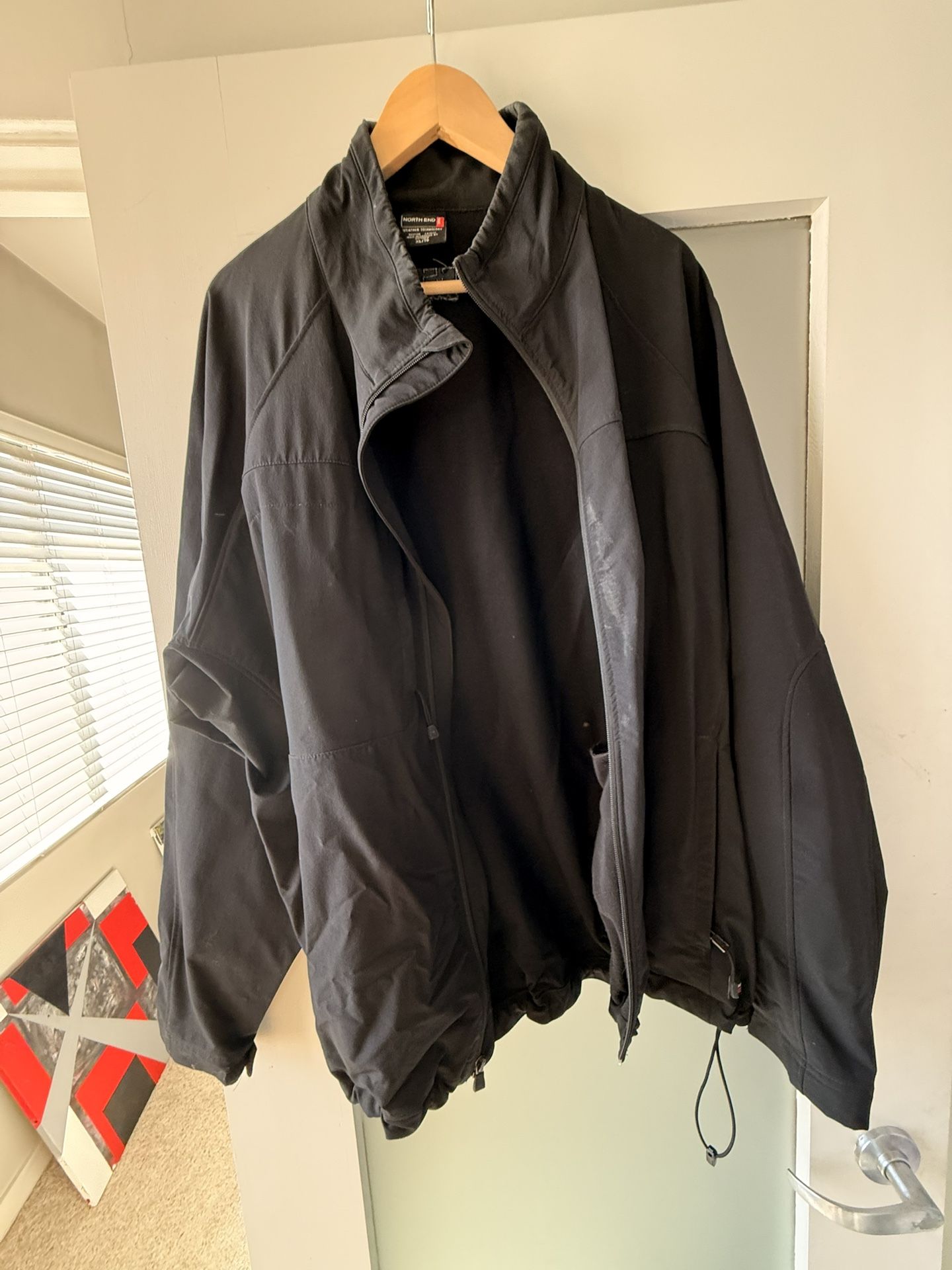 This is the CSI crew north end jacket perfect for snowboarding on a summer day