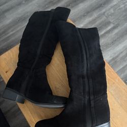 Boots size 5