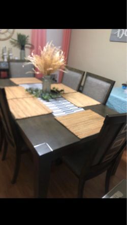 6 chairs Dinning set