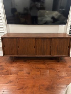 Gorgeous Mcm walnut credenza