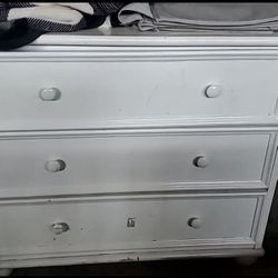 **Dresser with Closer Organizer**