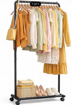 Clothing rack (28 x 16.9 x 59) (UTC area)