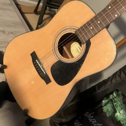 Yamaha Acoustic guitar 