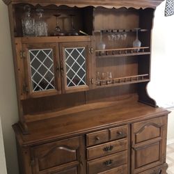 China Cabinet Hutch 