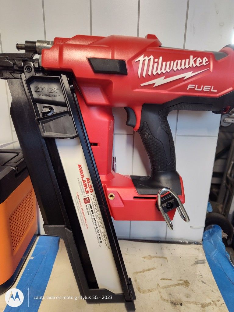 Milwaukee M18 Fuel 3 - 1/2 In 18 Volt 21 - Degree