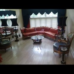 FRENCH PROVINCIAL LIVING ROOM SET