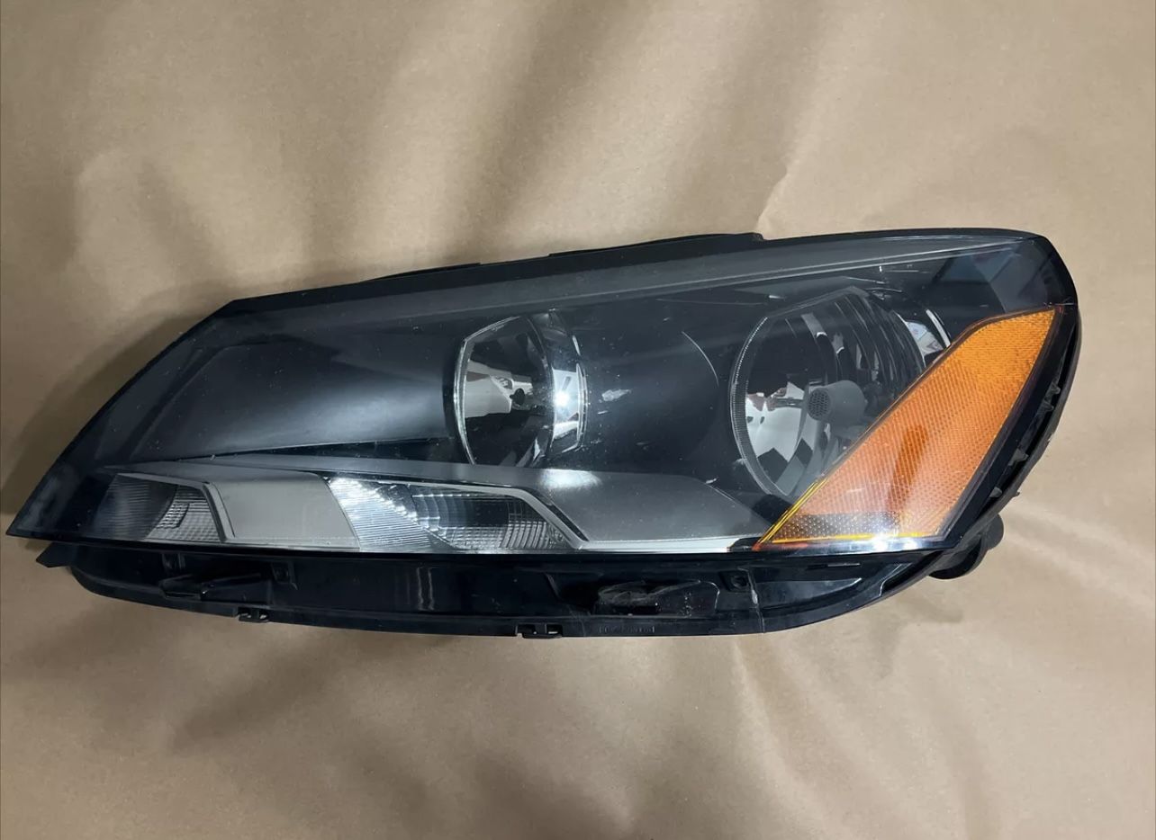 12 2013 14 15 Volkswagen Passat Left Driver Side Headlight Lamp OEM