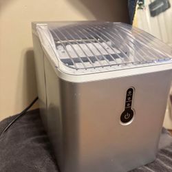 Ice Maker 