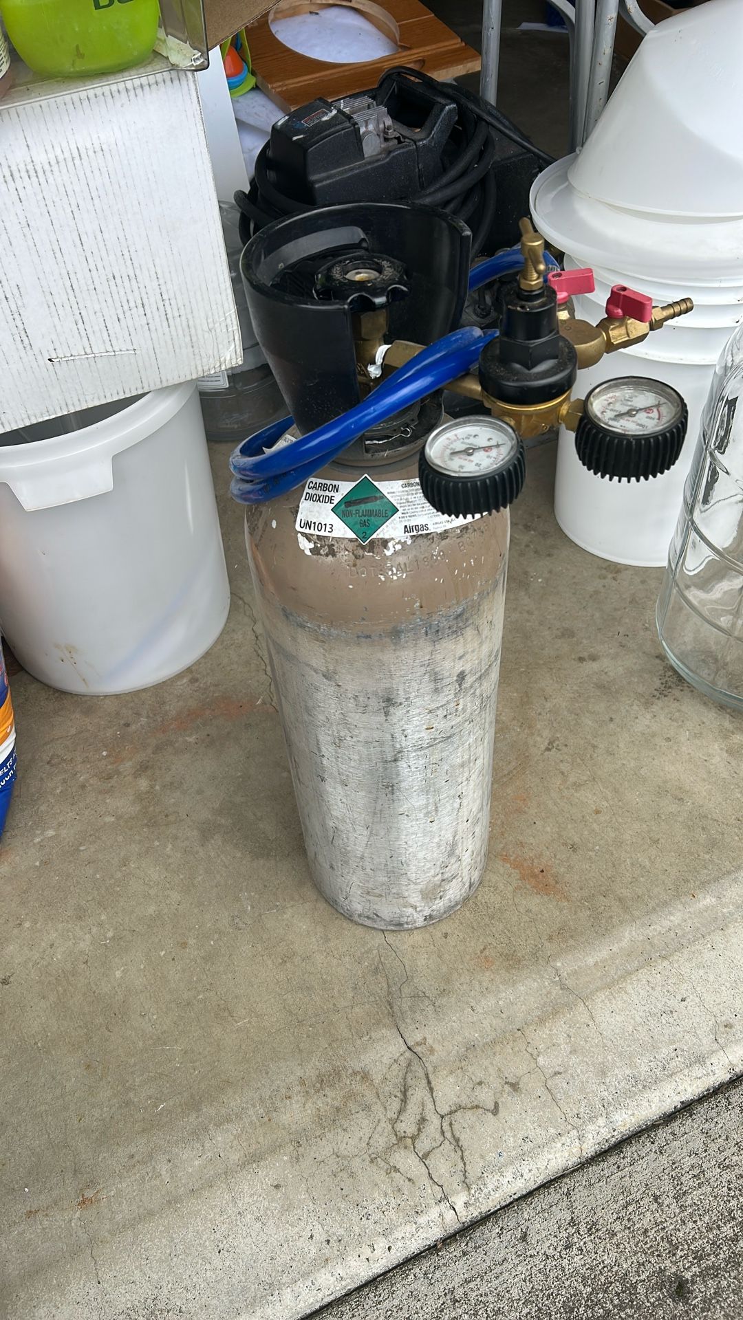 CO2 Tank
