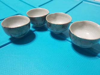 4 Saki cups