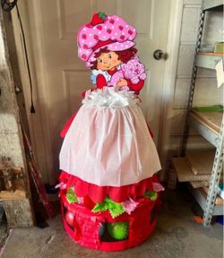 Strawberry shortcake dress style pinata with balls