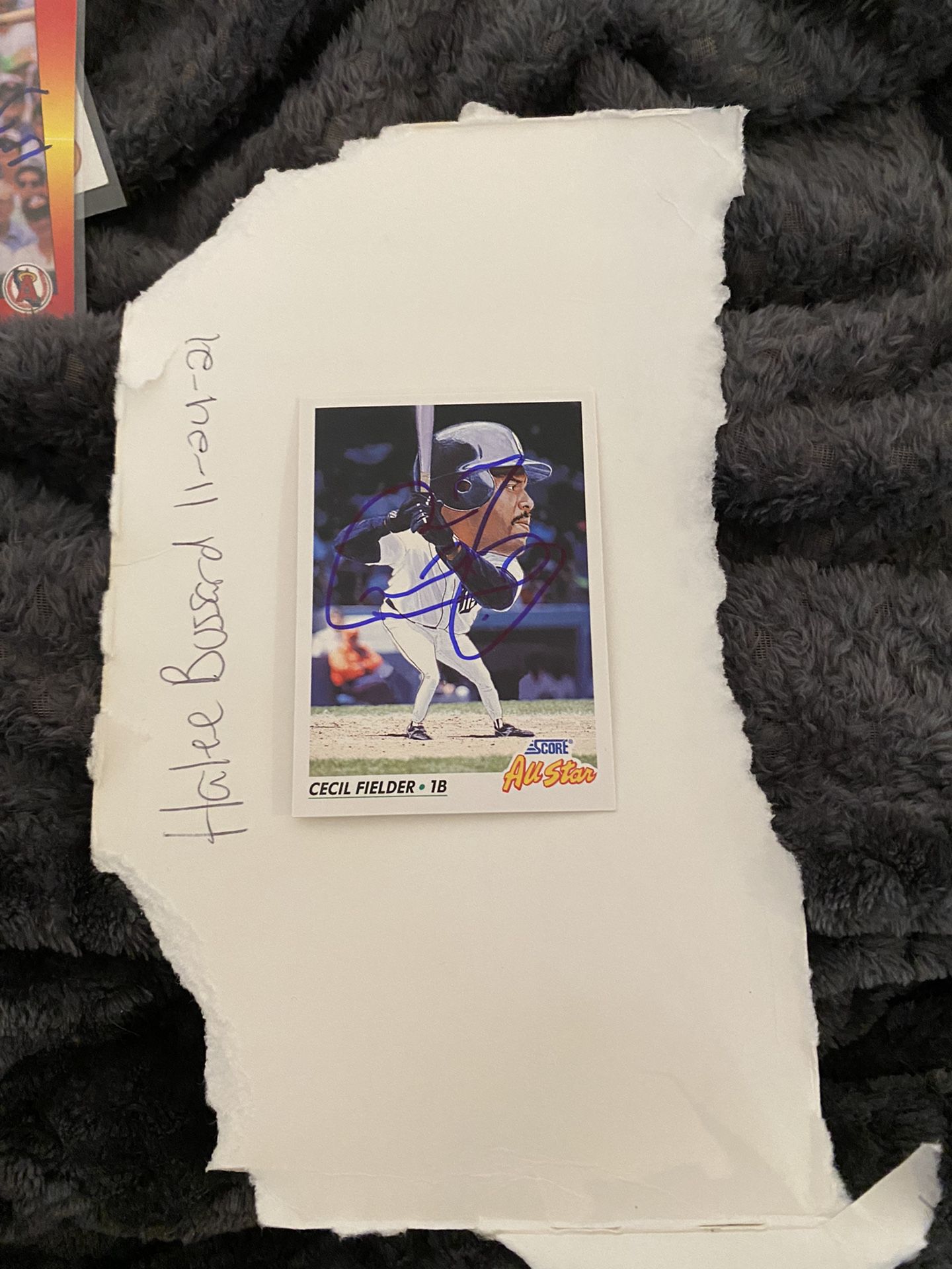 Autographed Cecil Fielder 431 Baseball Card