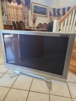 Panasonic VIERA TH-50PX6U 50" Plasma HDTV – Includes Remote & Power Cord