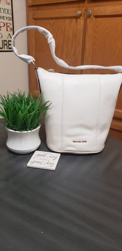 MICHAEL KORS Brand New Purse