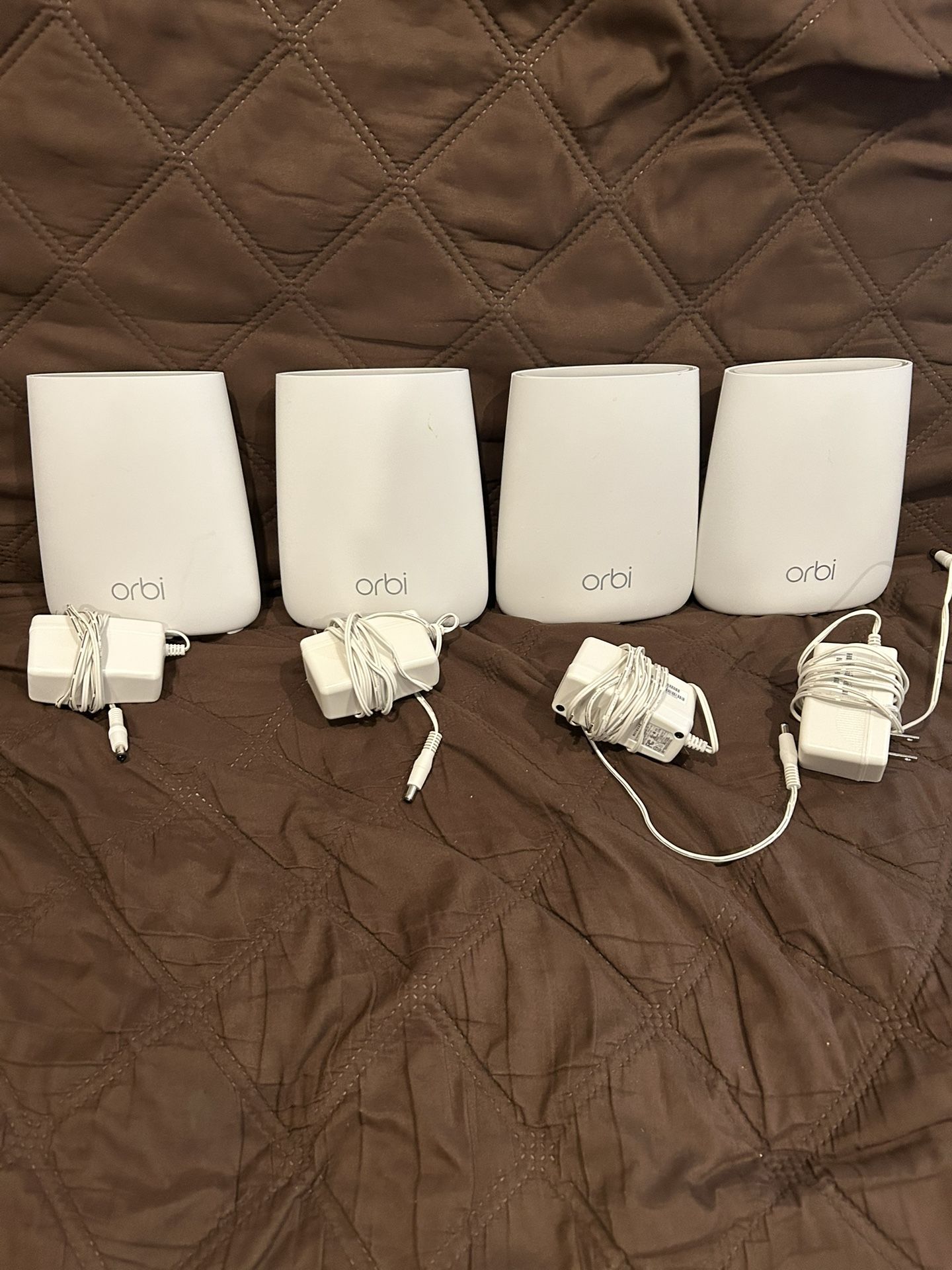Netgear Orbi satellites RSB20
