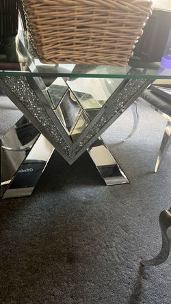Glass Top Dinning Table with Mirrored Base
