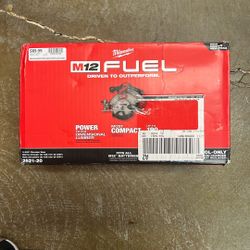 Milwaukee M2 Fuel 2521-20 5 3/8 circular saw a new inbox