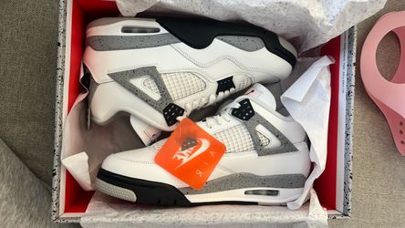 Jordan 4 White Cement