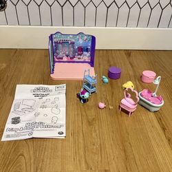 Gabby's Dollhouse, Primp and Pamper Bathroom with Mercat Figure