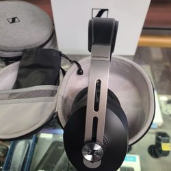 Sennheiser - MOMENTUM 3 Noise Canceling Headphones 