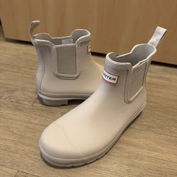Hunter Boots Size 8, brand New