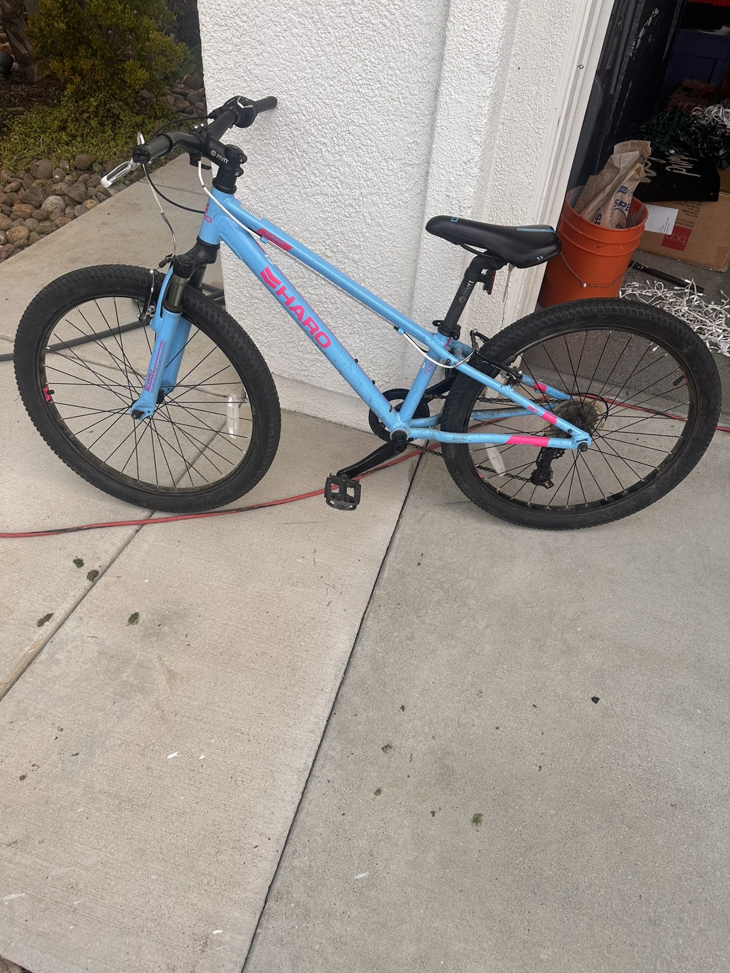 Used Kids Mountain Bike - HARO 24” Blue 