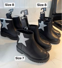 Wonder Nation Toddler and Girls Glitter Star Chelsea Boots size 7 & 8