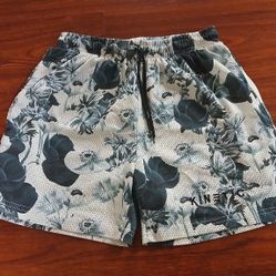 Summer Short KINETIC