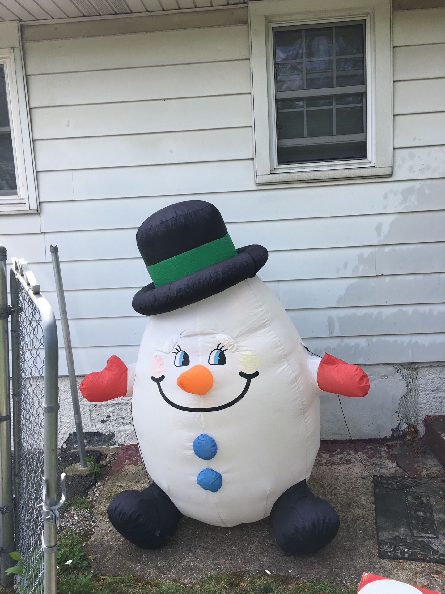 6ft Gemmy Airblown inflatable snowman Christmas blow up for Sale in PA