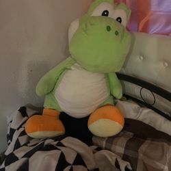Giant yoshi plushie