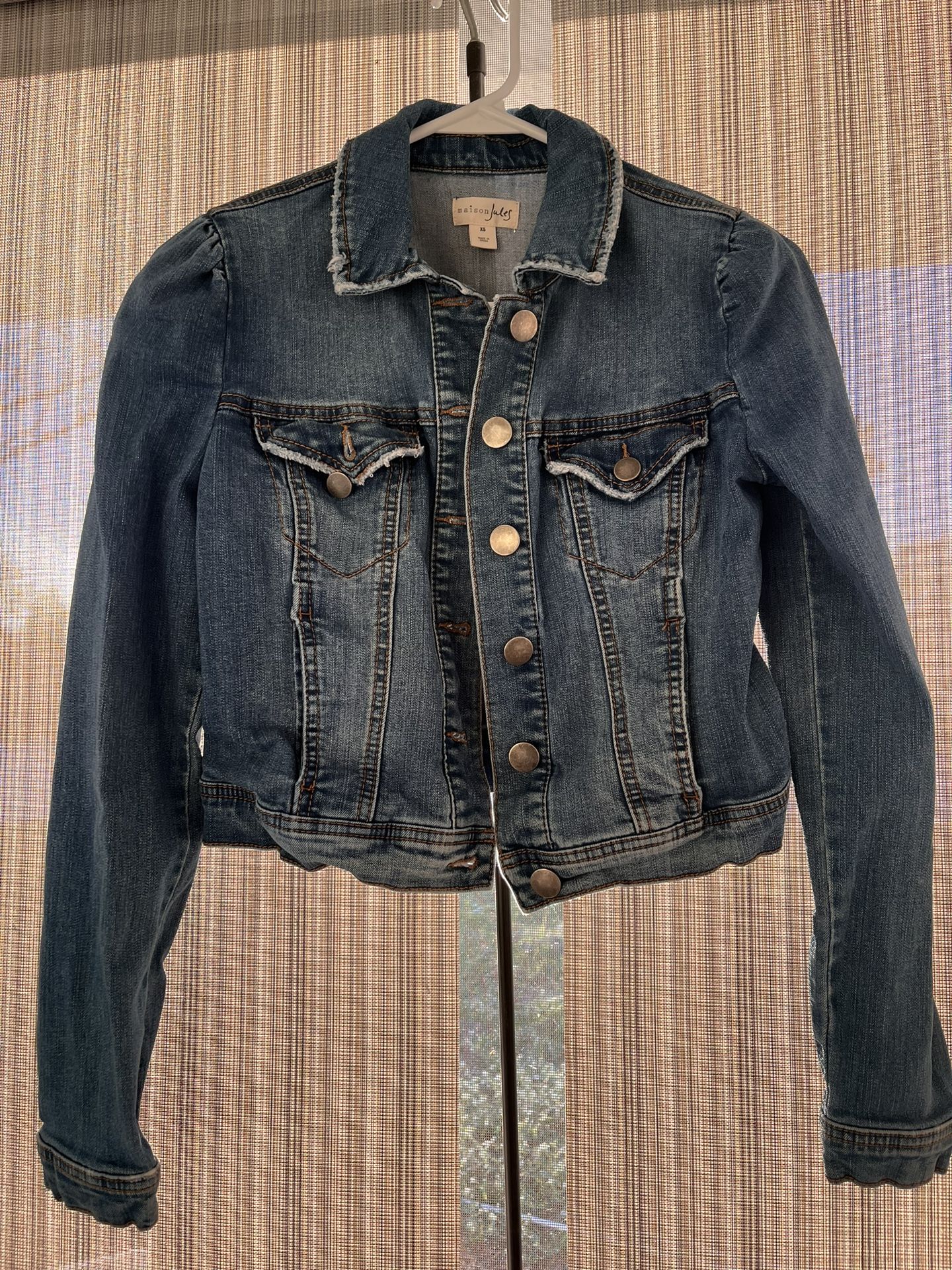 Cropped Denim Jacket Trendy and Chic