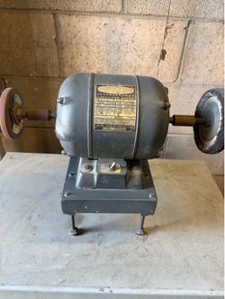 Polishing lathe