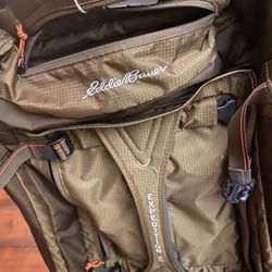 EDDIE BAUER EXPEDITION 26” ROLLING DUFFLE BAG.
