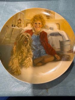 Collector’s Plate- Annie and Sandy