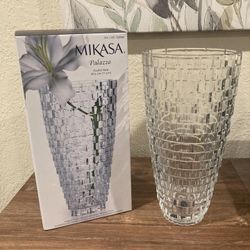 Mikasa Palazzo 12” Crystal Vase