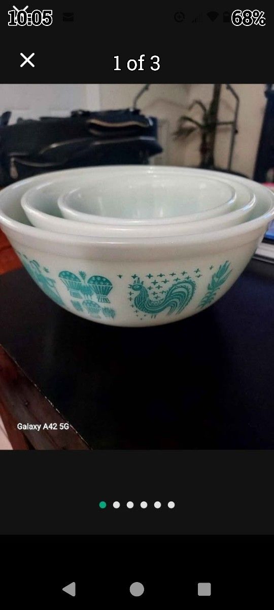 Milk Glass Amish Butterprint Nesting Bowls. Pyrex produced this pattern! 6"7" & 9" Diameter!