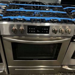 Frigidaire Slide In Gas Stove 5 Burners Stainless Steel 4 Months Warranty 