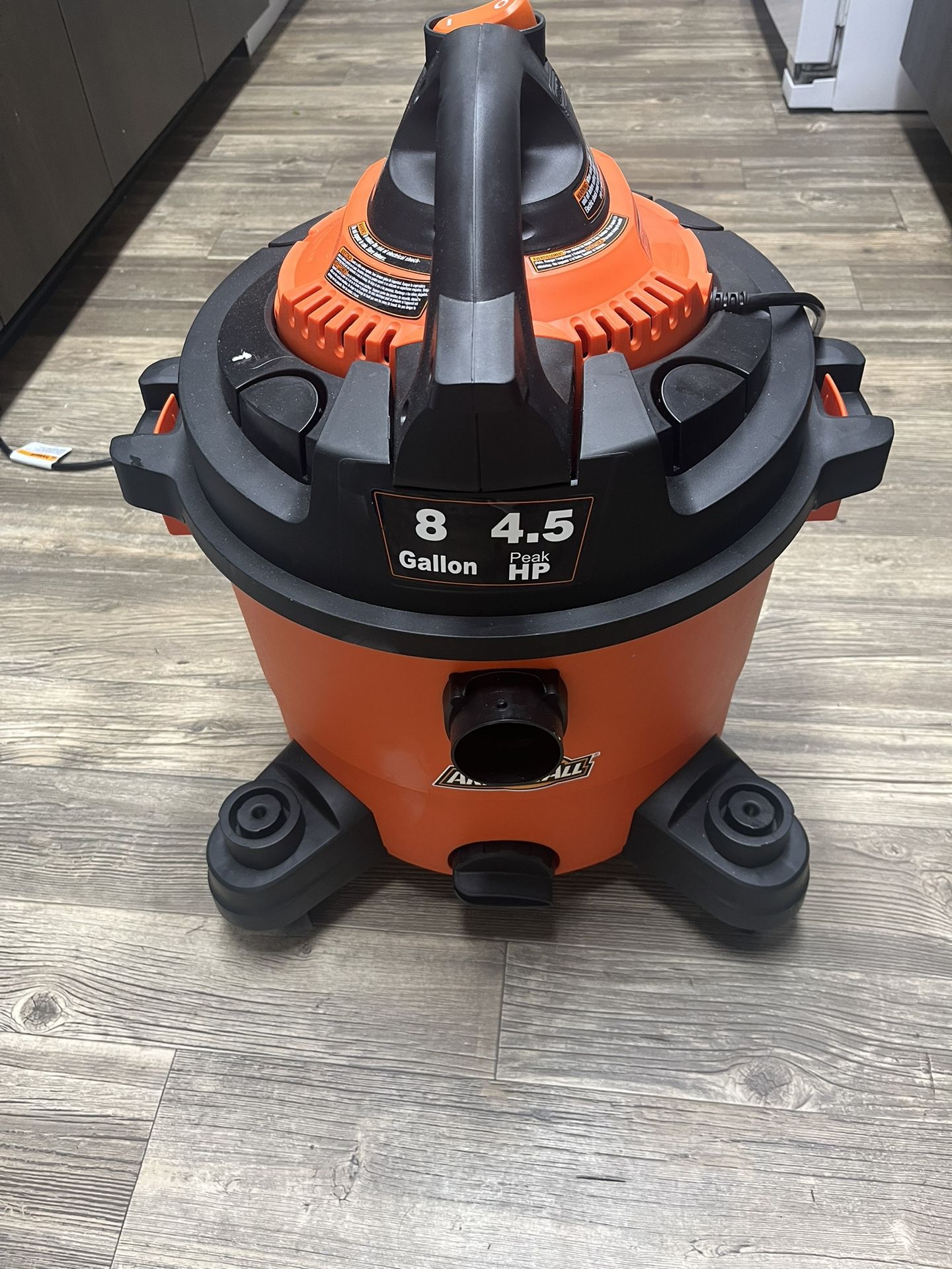 8 Gallon Shop Vac - Never Used