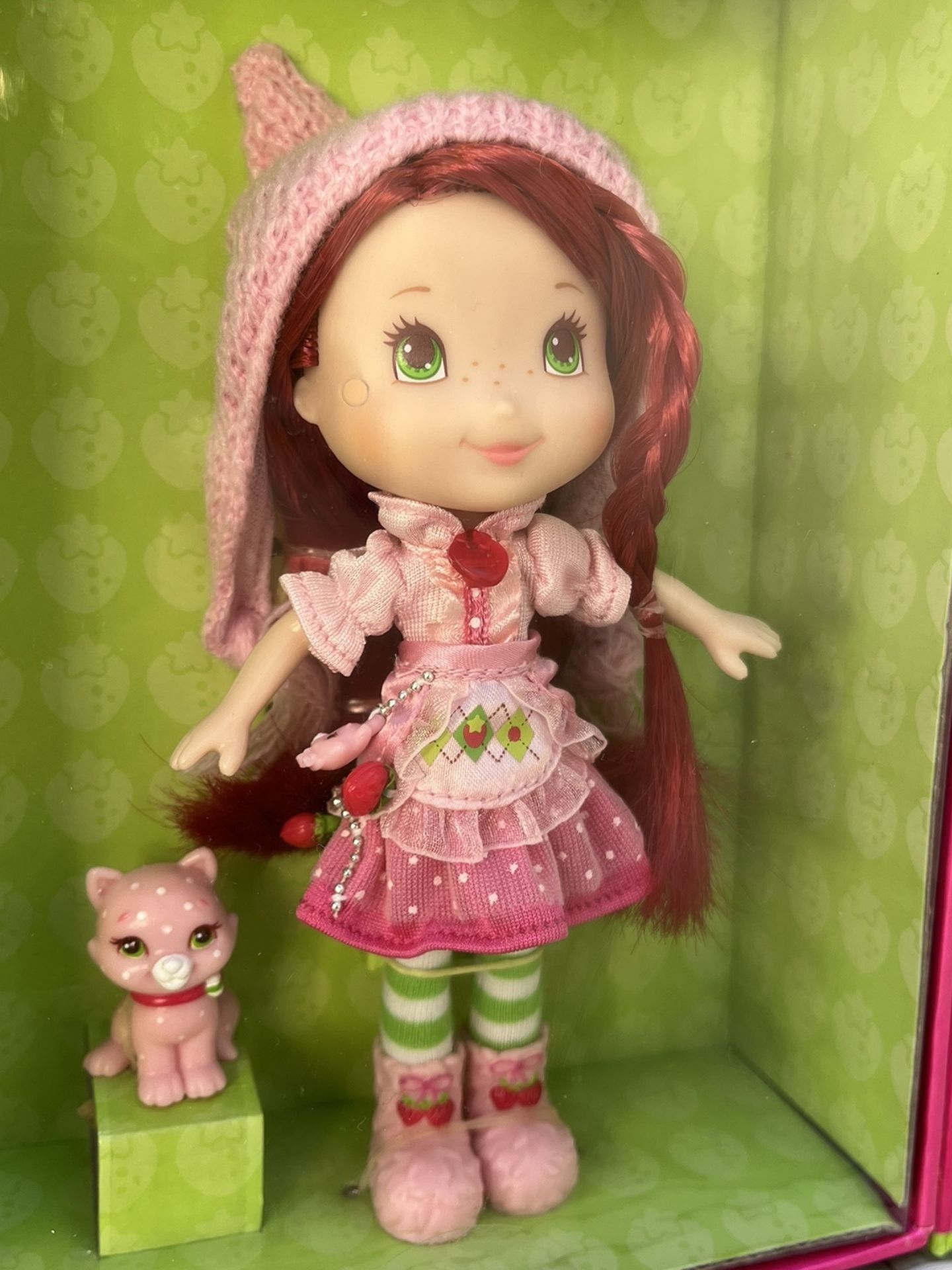 Strawberry Shortcake + Custard: Hasbro 2010 San Diego Comic-Con Exclusive Doll