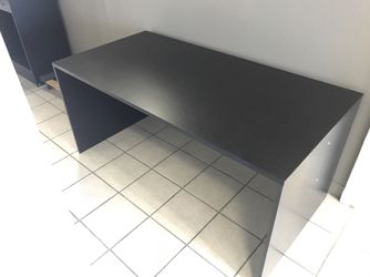 Tvilum connect desk 5’ black wood grain