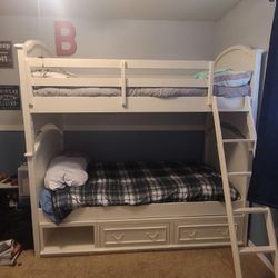 Bunk Bed And Drawers