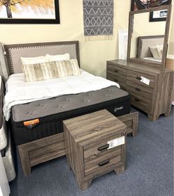 4 pc Queen brown bedroom set