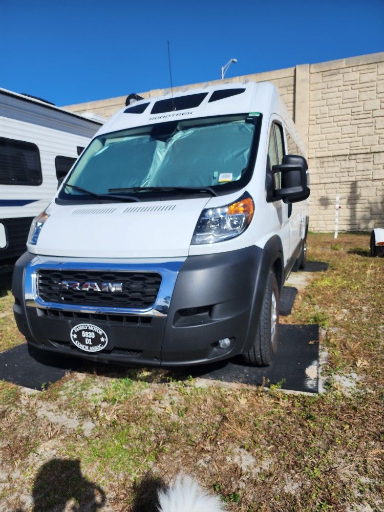 2021 Roadtrek Play