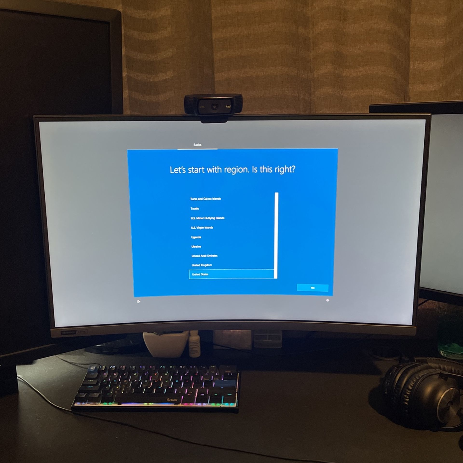 Samsung 27” Curved 244hz Monitor For Gaming