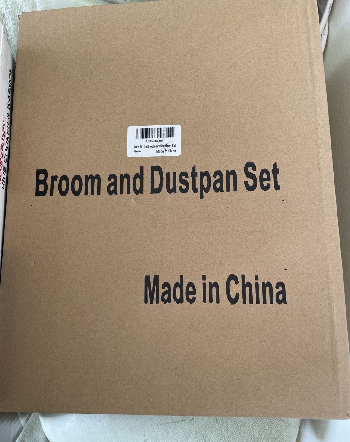 Broom and Dustpan Set, 52" Long Handle Broom and Dustpan Set for Home, Standing Dustpan with Broom for Home Kitchen Room Office Lobby Floor Cleaning, 
