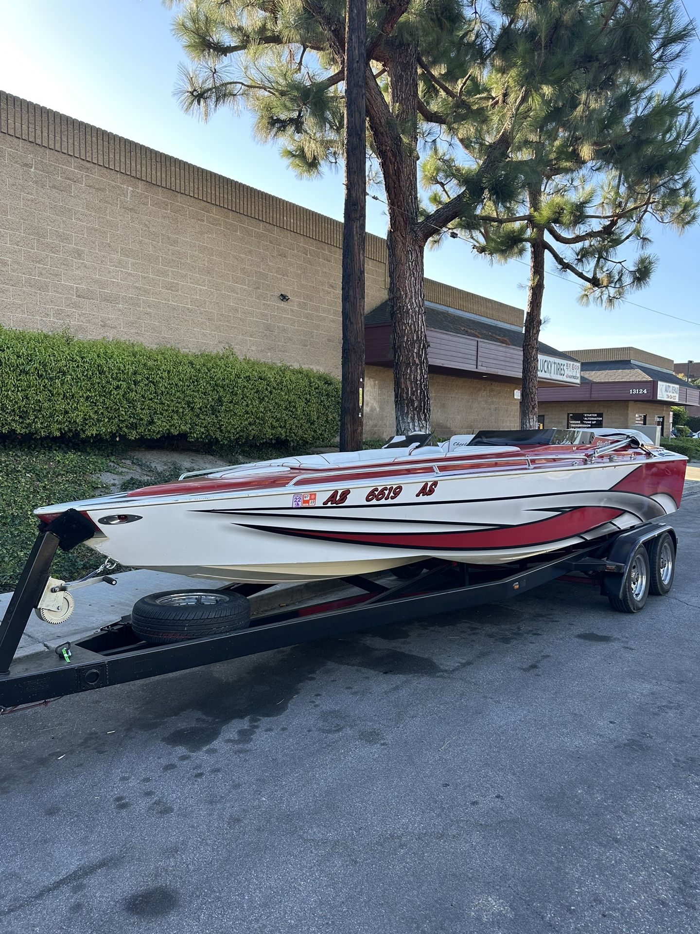 Cheetah Boat